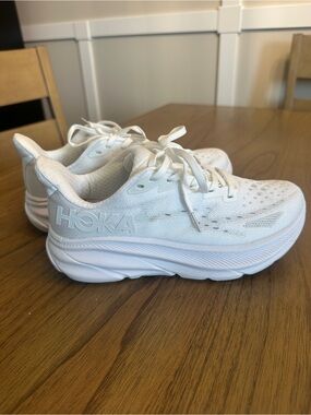 HOKA Women's Clifton 9